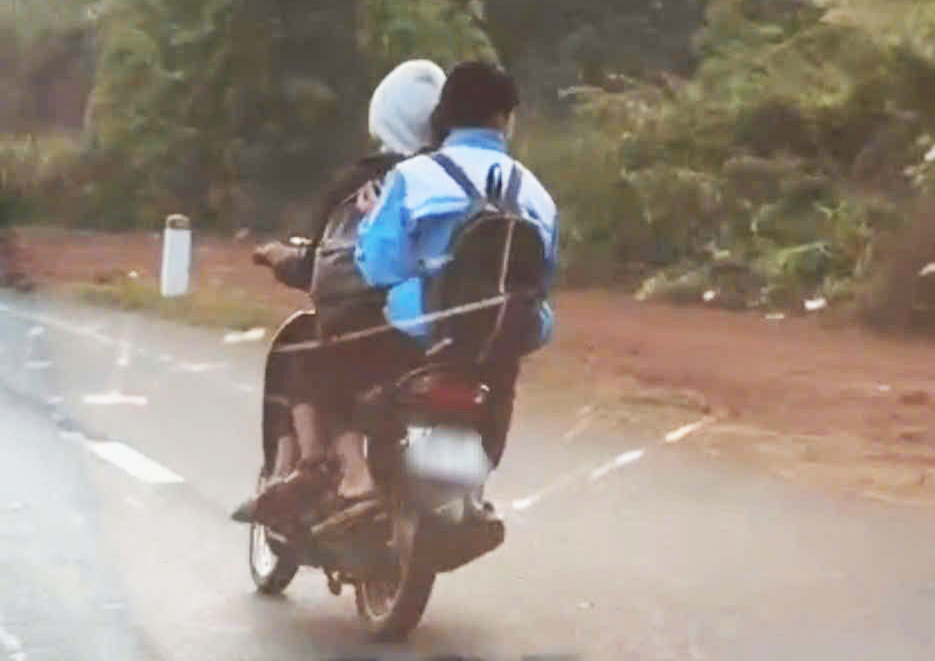 Học sinh điều khiển xe máy lạng lách, đánh võng Xử phạt 18,5 triệu đồng, tịch thu xe