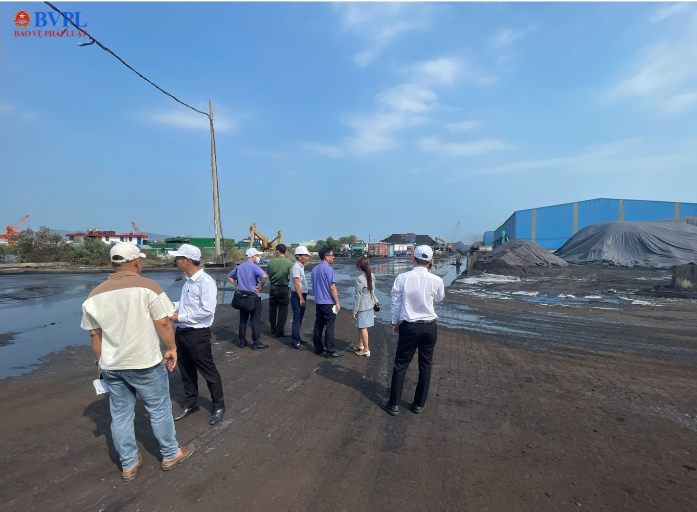 Chủ động kiểm tra, xác minh tình trạng khai thác hàng hóa có dấu hiệu gây ô nhiễm môi trường