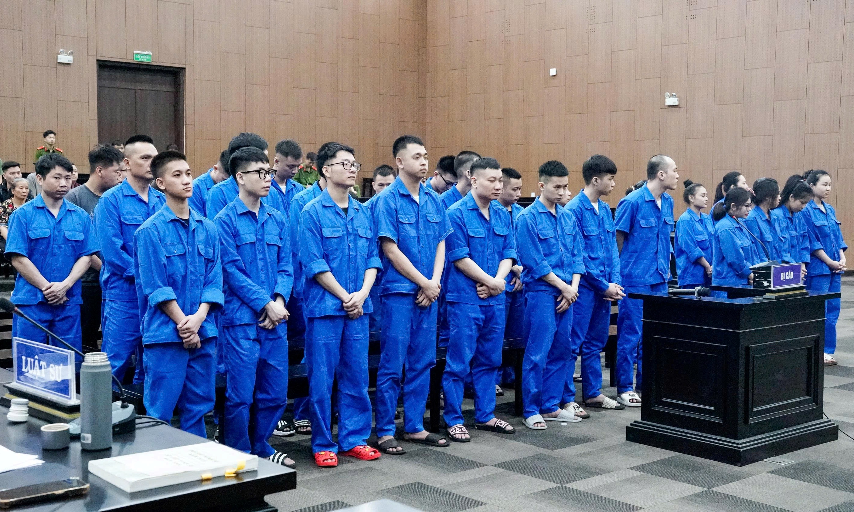 Cựu Phó Chủ tịch phường tổ chức bay lắc cùng 2 nữ nhân viên lĩnh 7 năm tù