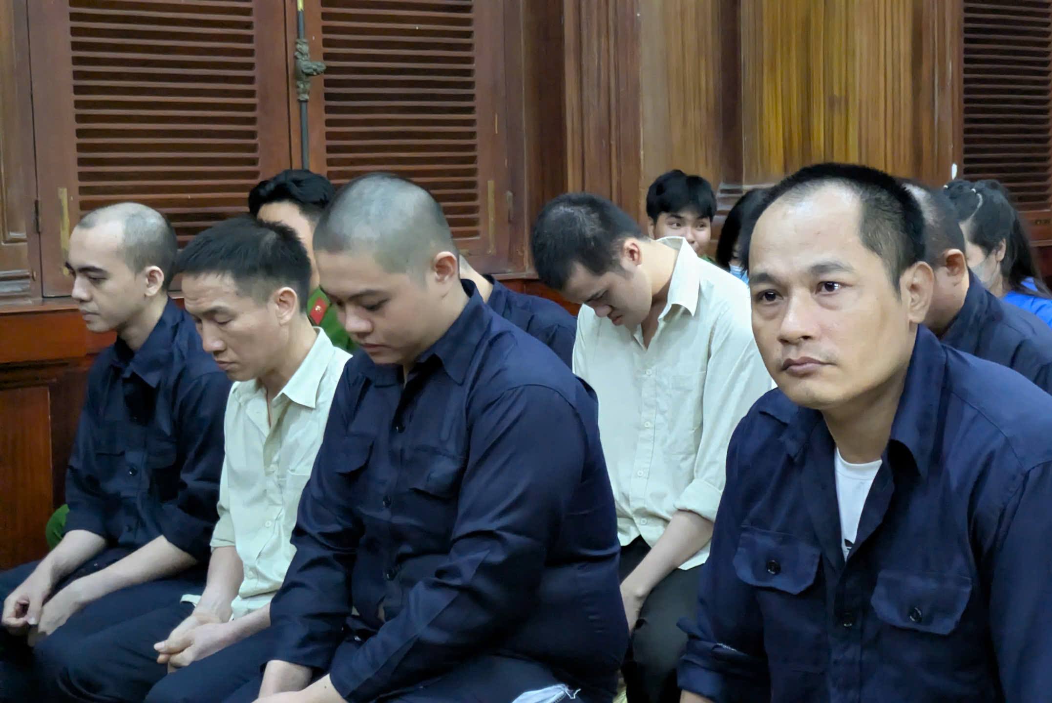 Xét xử chủ cửa hàng xe Tân Tiến và 13 đồng phạm “phù phép xe gian thành xe mới