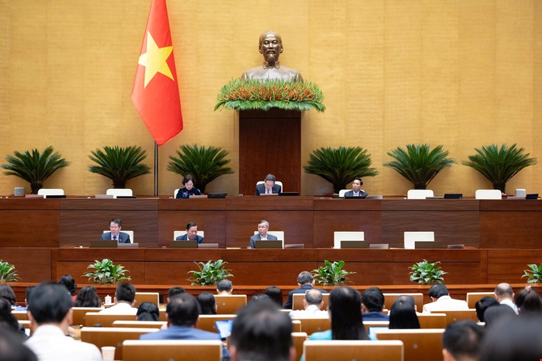 Đại biểu Quốc hội cảnh báo nguy cơ “chia nhỏ” dòng tiền, khai báo sai lệch để dưới ngưỡng chịu thuế