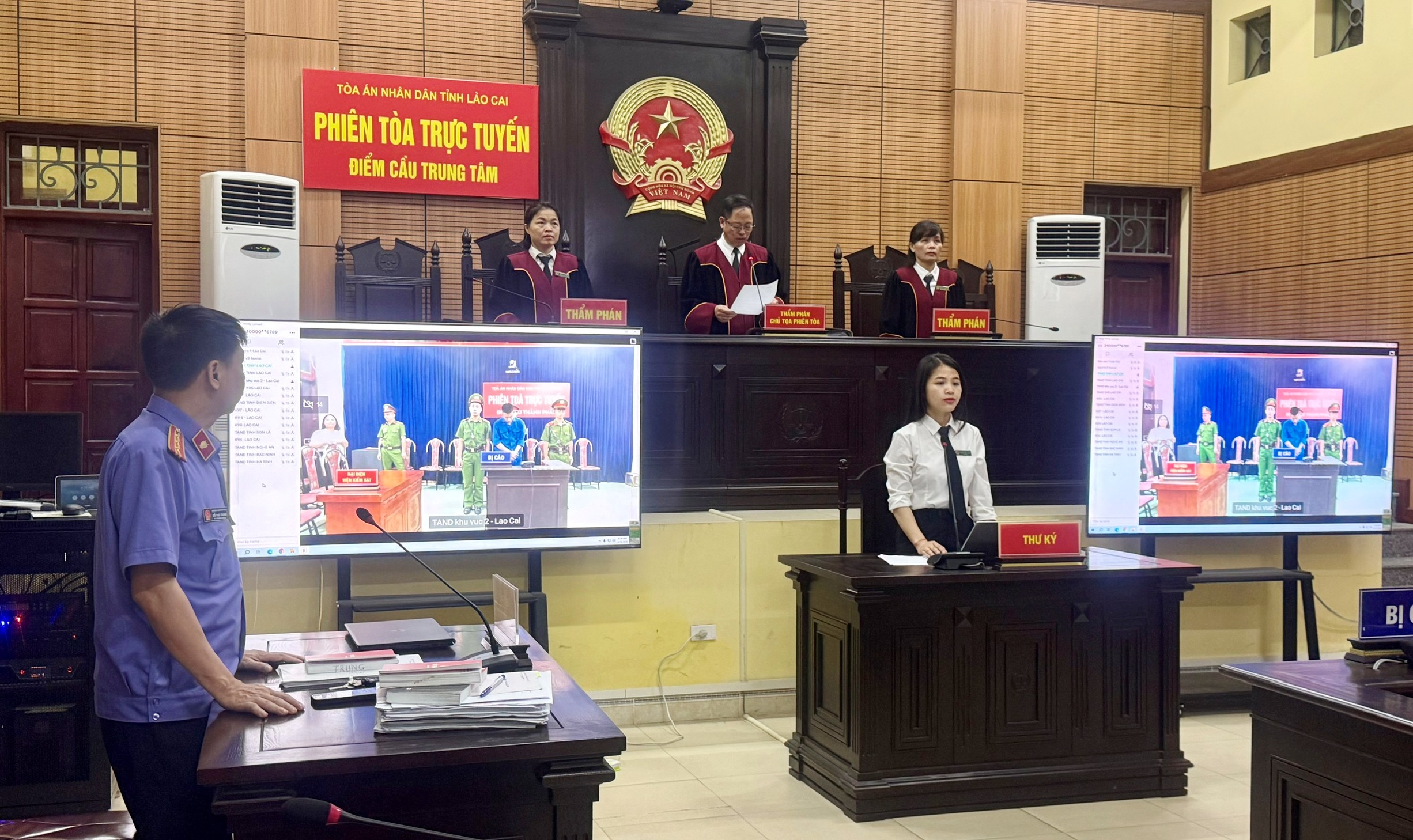 Phối hợp tổ chức phiên tòa trực tuyến, nâng cao hiệu quả xét xử và thực hành quyền công tố