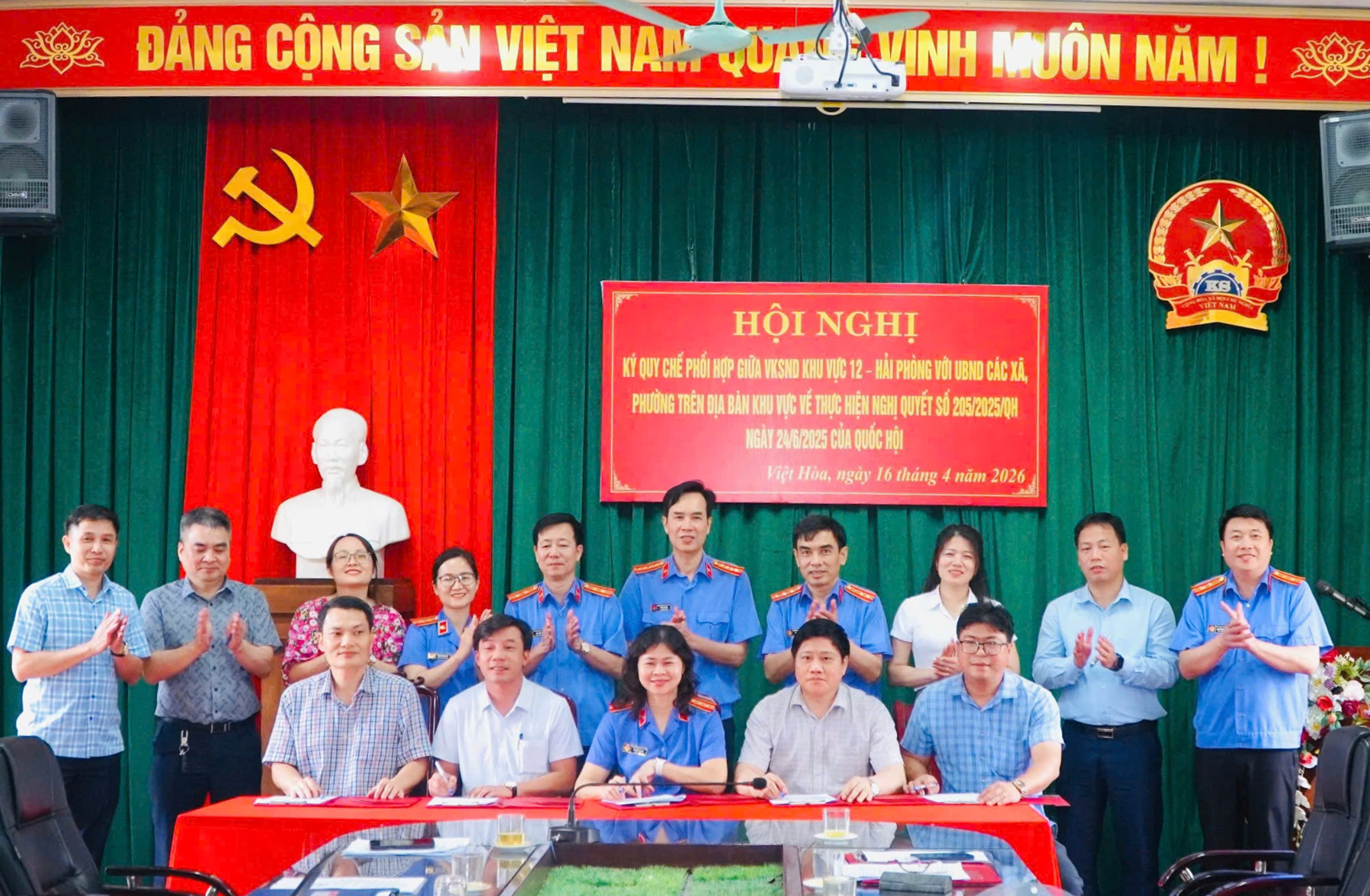 VKSND khu vực 12 – Hải Phòng ký kết Quy chế phối hợp, triển khai Nghị quyết 205