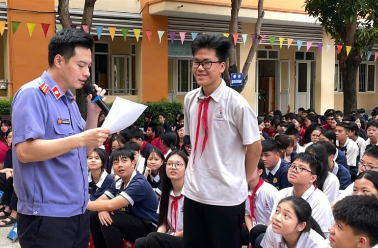 Tuyên truyền, phổ biến pháp luật về tác hại của thuốc lá điện tử