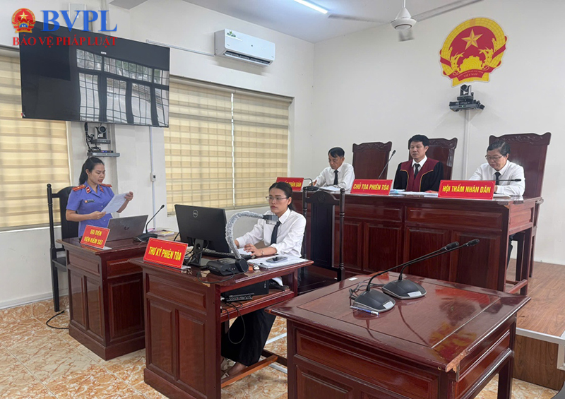 VKSND Khu vực 14 TP Hồ Chí Minh phối hợp tổ chức phiên tòa rút kinh nghiệm vụ án hành chính