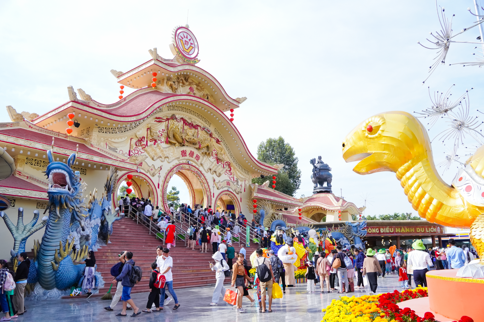 Khám phá điểm vui chơi, ẩm thực tại TP Hồ Chí Minh dịp nghỉ lễ 30 4 và 1 5