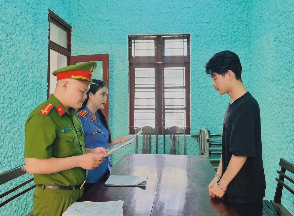 Phê chuẩn khởi tố 2 mẹ con về tội Lừa đảo chiếm đoạt tài sản