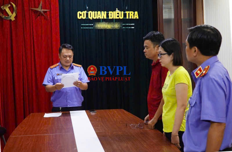 Khởi tố nguyên Phó Viện trưởng và Kiểm sát viên VKSND huyện Trà Ôn cũ , tỉnh Vĩnh Long