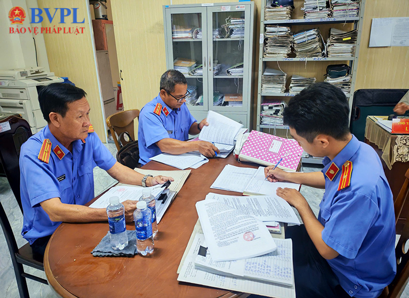 VKSND Khu vực 8 TP Cần Thơ trực tiếp kiểm sát công tác thi hành án dân sự