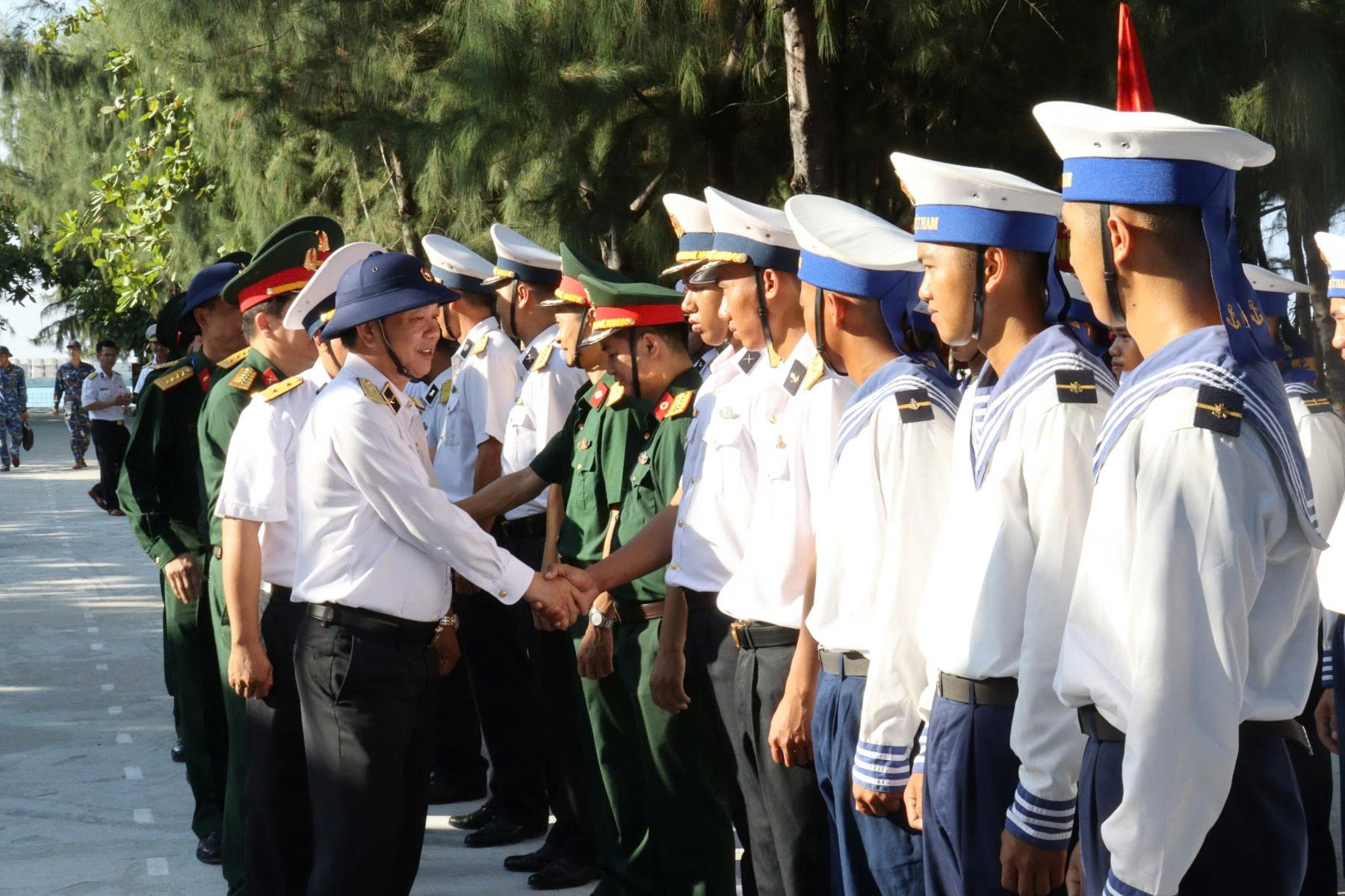 Đoàn công tác số 4 hoàn thành tốt đẹp chuyến thăm, làm việc tại Đặc khu Trường Sa