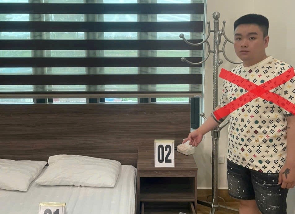 Khởi tố tài xế taxi “làm chuyện người lớn” với người dưới 16 tuổi