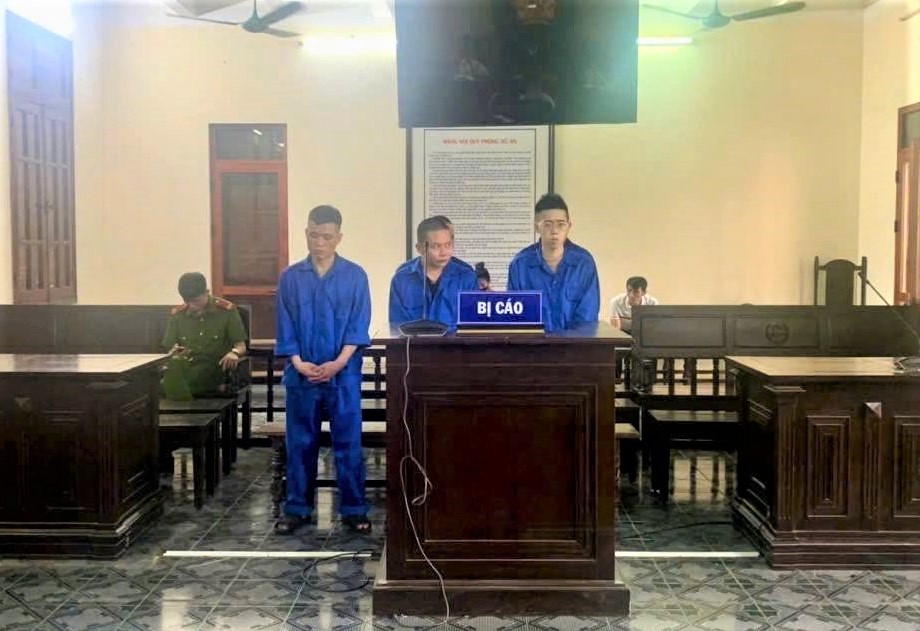 Nhóm bị cáo lĩnh tổng cộng hơn 32 năm tù trong vụ án ma túy