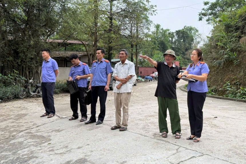 VKSND khu vực 2 - Lào Cai vào cuộc vụ bụi trắng “bủa vây” khu dân cư Yên Bình