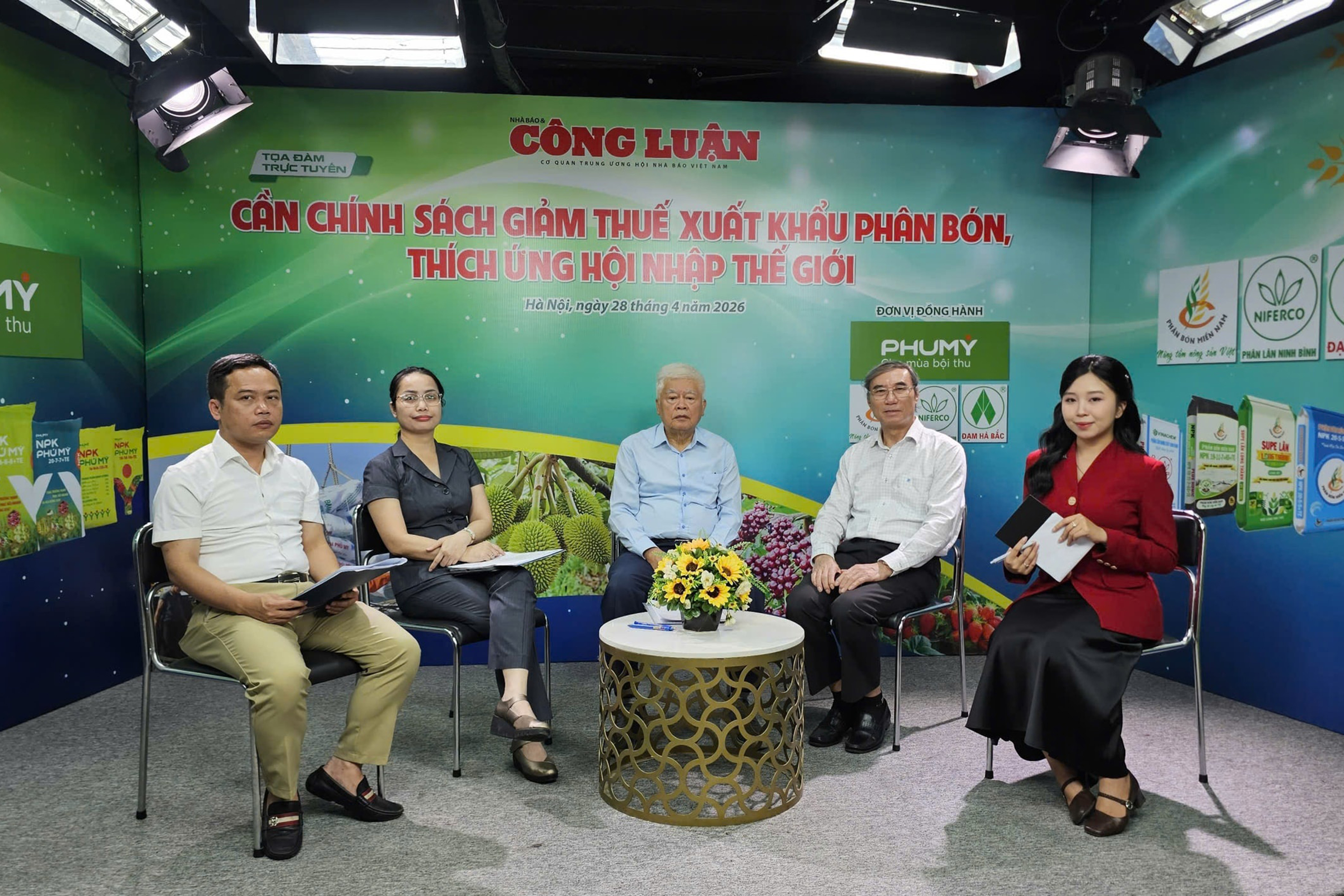 Chính sách thuế chậm nhịp , doanh nghiệp phân bón lỡ cơ hội vàng