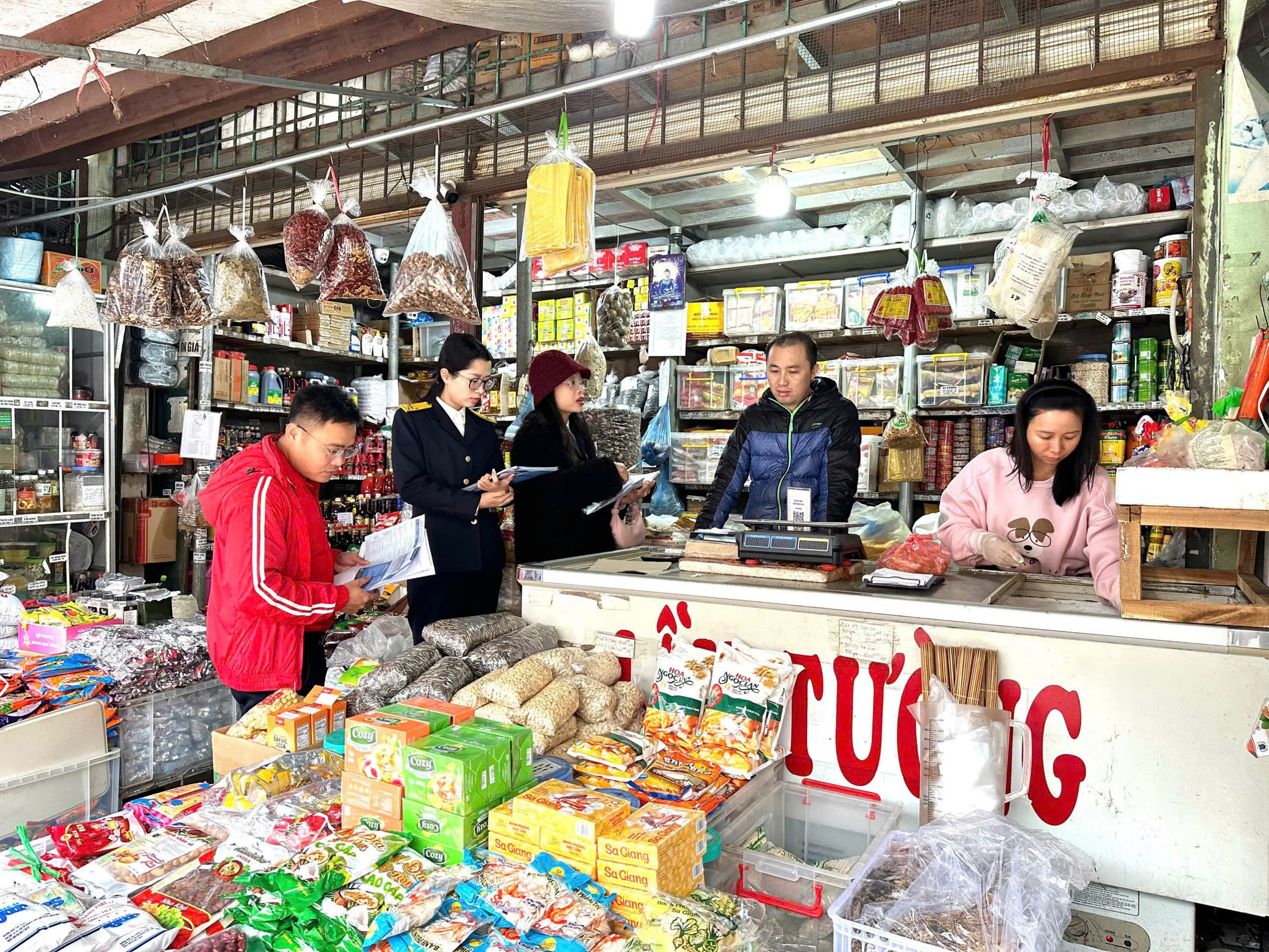 Chính thức nâng ngưỡng doanh thu lên 1 tỉ đồng đối với hộ kinh doanh