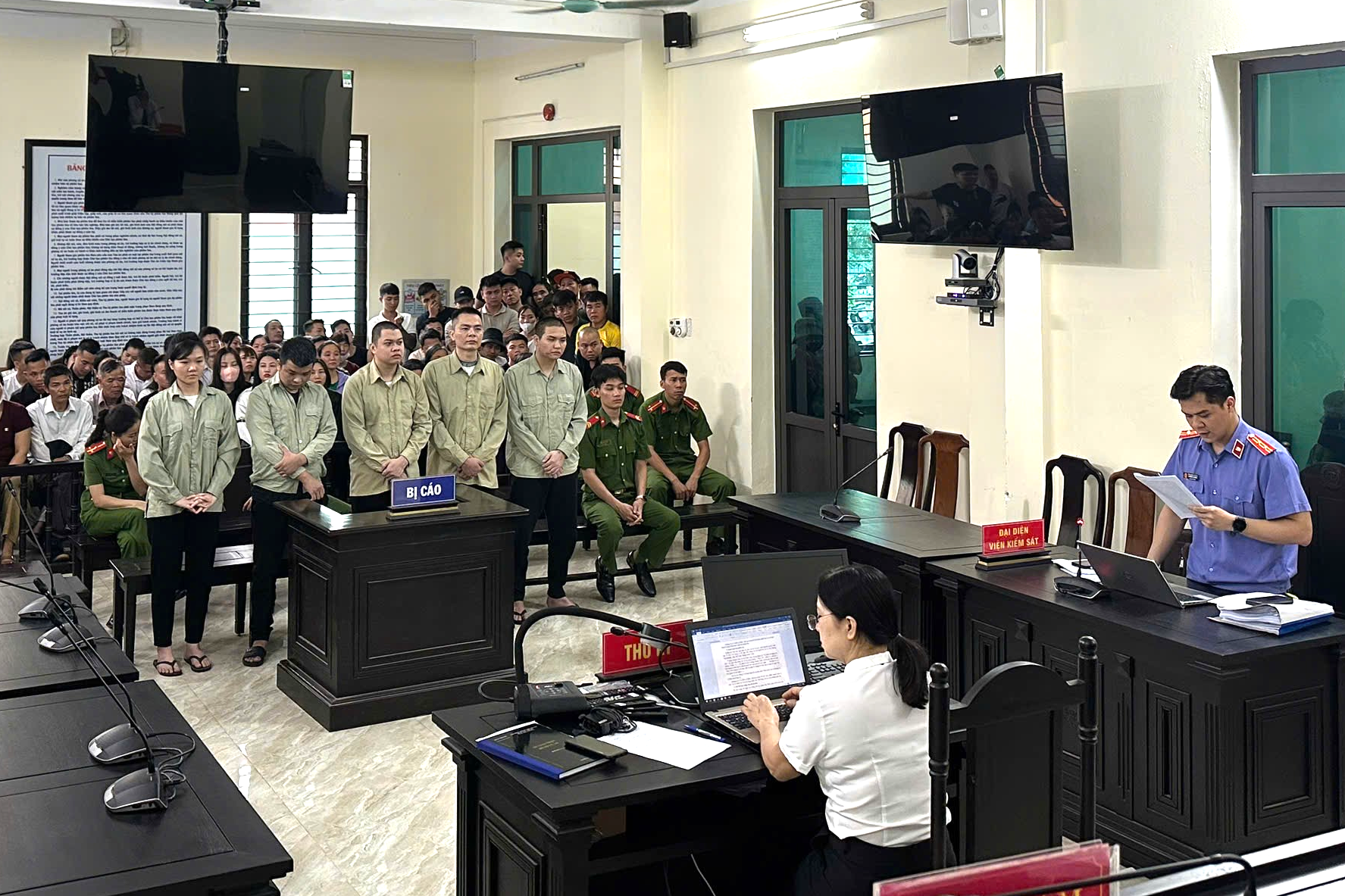 Hơn 30 năm tù cho thú vui và trục lợi từ “ma túy”