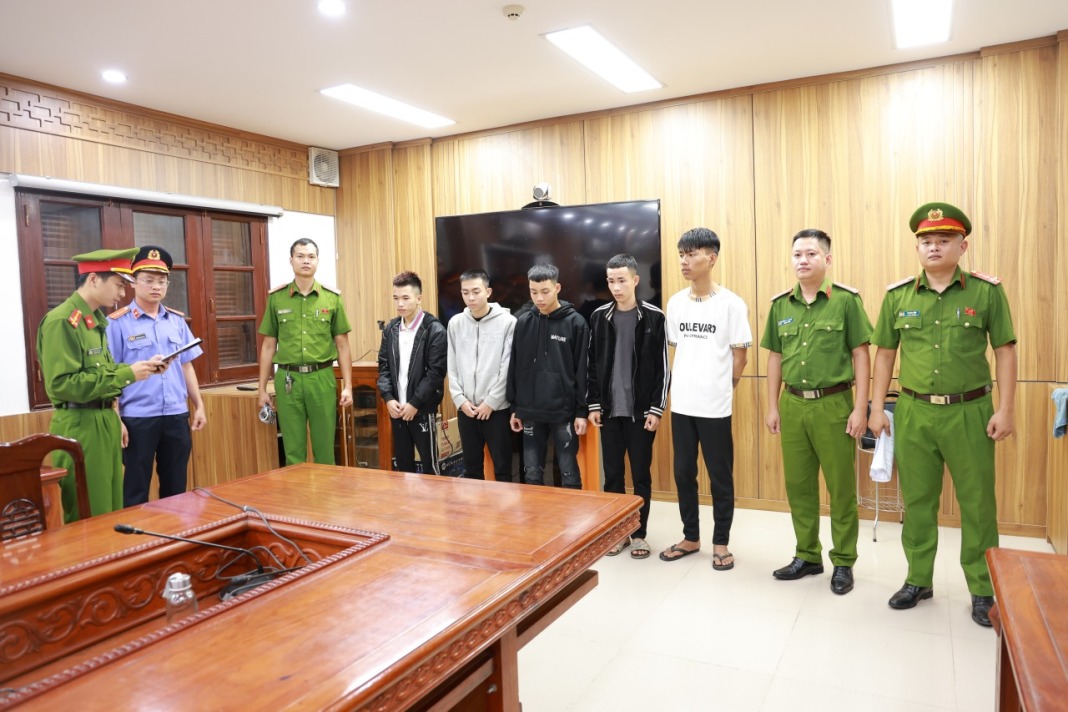 Phê chuẩn khởi tố 11 đối tượng có hành vi gây rối trật tự công cộng