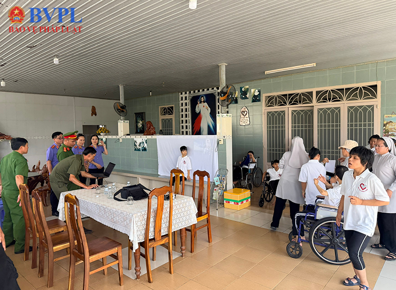 VKSND Khu vực 12 TP Hồ Chí Minh bảo đảm quyền công dân trong cấp Căn cước cho trẻ em yếu thế