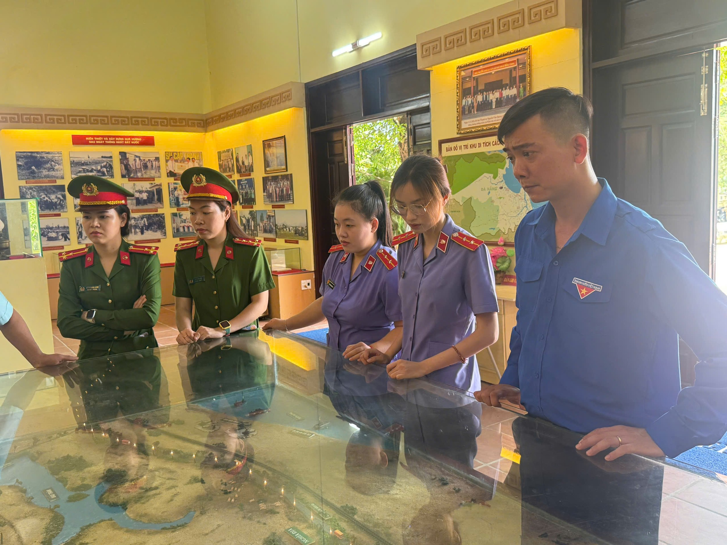Hành trình về nguồn tại Khu di tích căn cứ cách mạng B1 - Hồng Phước