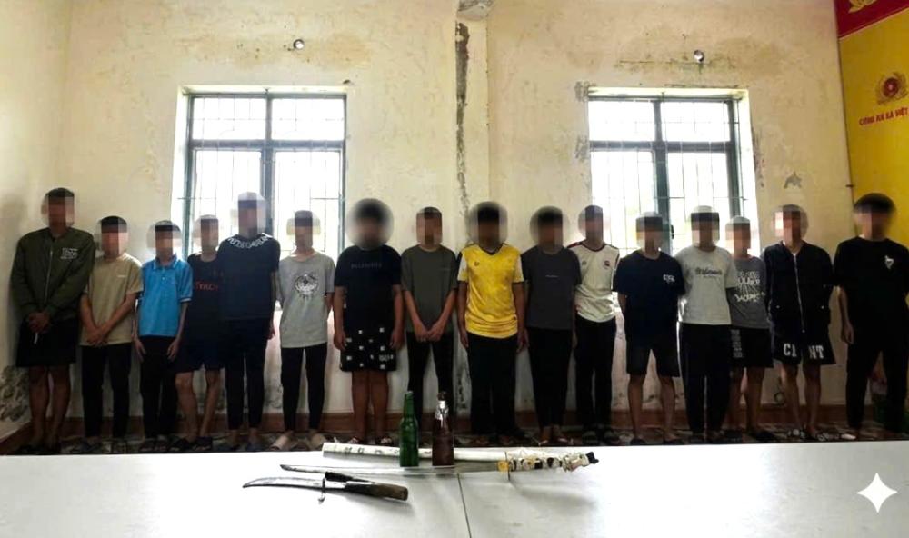Ngăn chặn kịp thời 2 nhóm học sinh dùng hung khí hẹn đánh nhau
