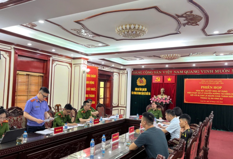 VKSND khu vực 1 - Lạng Sơn tham gia phiên họp áp dụng biện pháp xử lý chuyển hướng