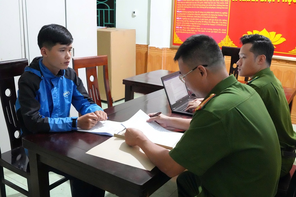 Dựng chuyện bị cướp để che giấu số tiền bị mất do đánh bạc