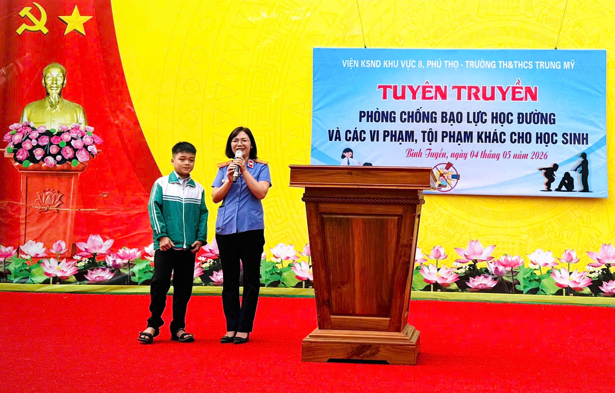 VKSND khu vực 8, tỉnh Phú Thọ tuyên truyền pháp luật tại Trường Tiểu học và THCS Trung Mỹ