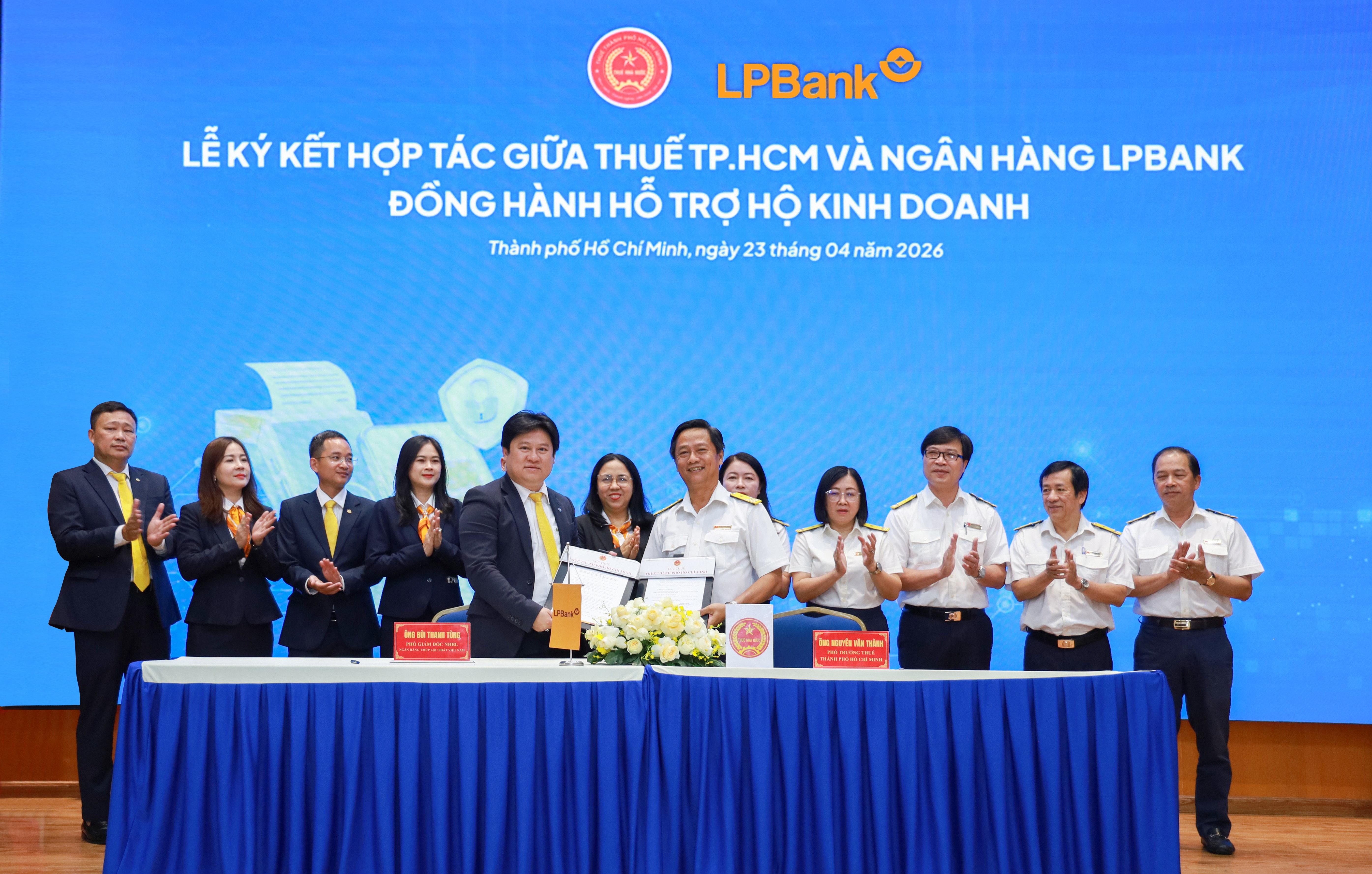 LPBank ký kết hợp tác với Thuế TP HCM Đồng hành hộ kinh doanh và cá nhân kinh doanh chuyển đổi số