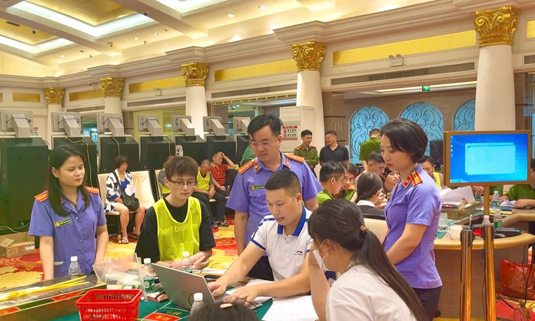 Phê chuẩn khởi tố 66 đối tượng đánh bạc trong khu vui chơi giải trí