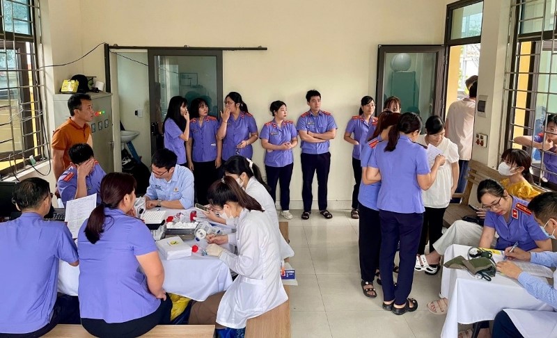 VKSND khu vực 8 – Hưng Yên tổ chức khám tầm soát ung thư cho toàn thể công chức và người lao động