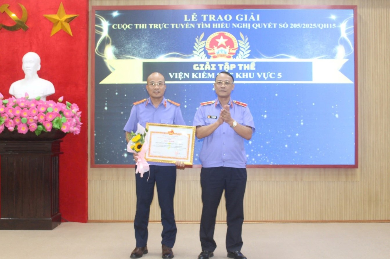 VKSND tỉnh Sơn La trao giải cuộc thi trực tuyến tìm hiểu Nghị quyết số 205 của Quốc hội