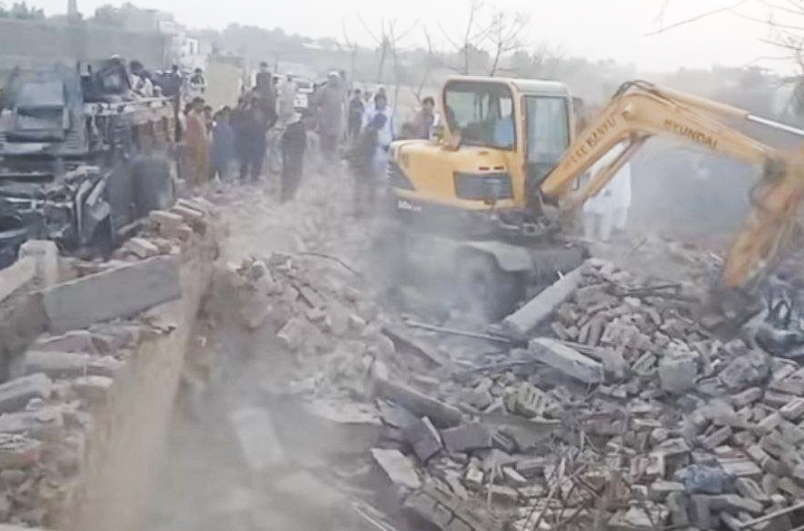 Bom xe nhắm vào đồn cảnh sát ở tây bắc Pakistan, nhiều người thiệt mạng