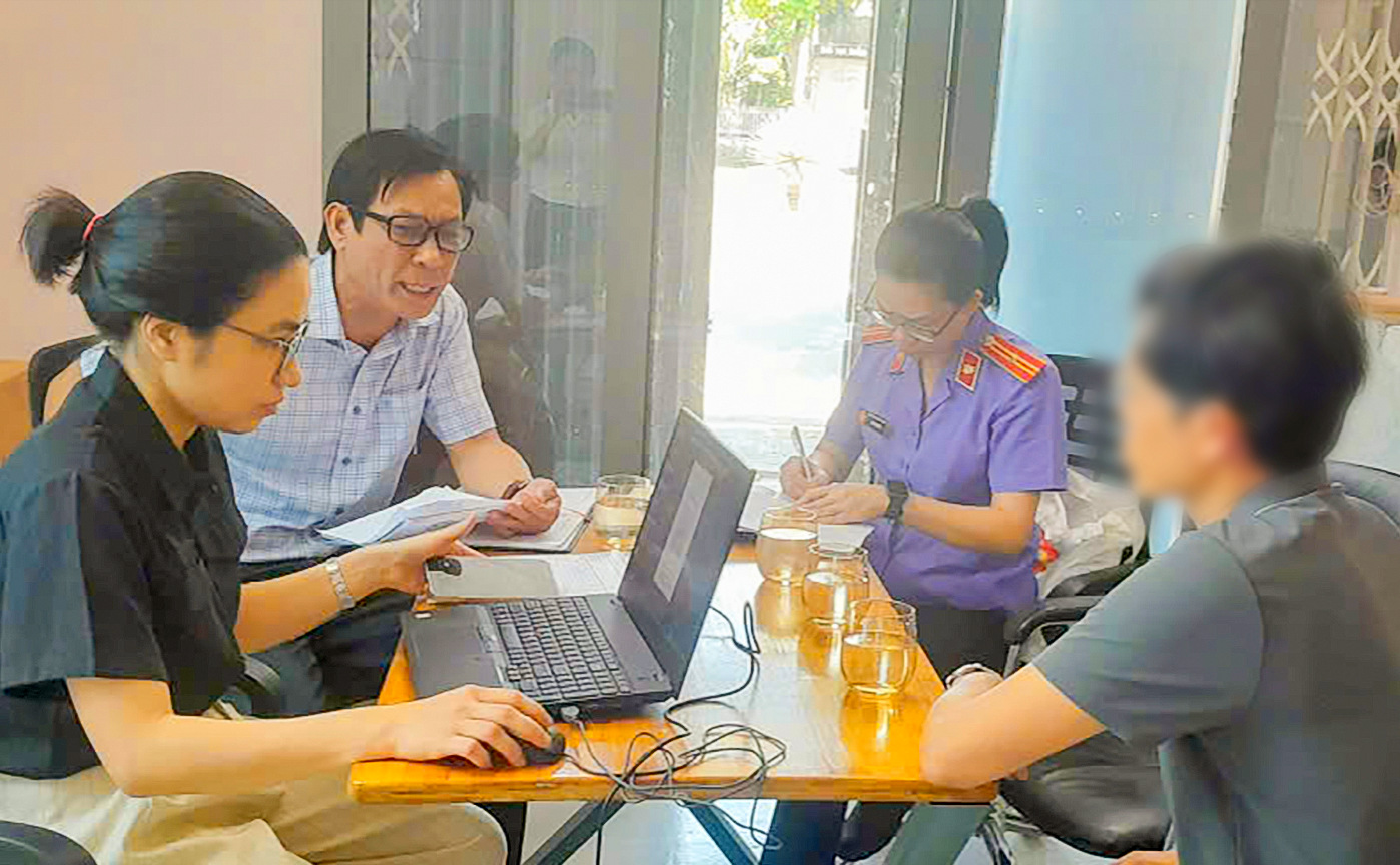 VKSND khu vực 10, TP Đà Nẵng làm việc với các đơn vị chậm đóng bảo hiểm xã hội
