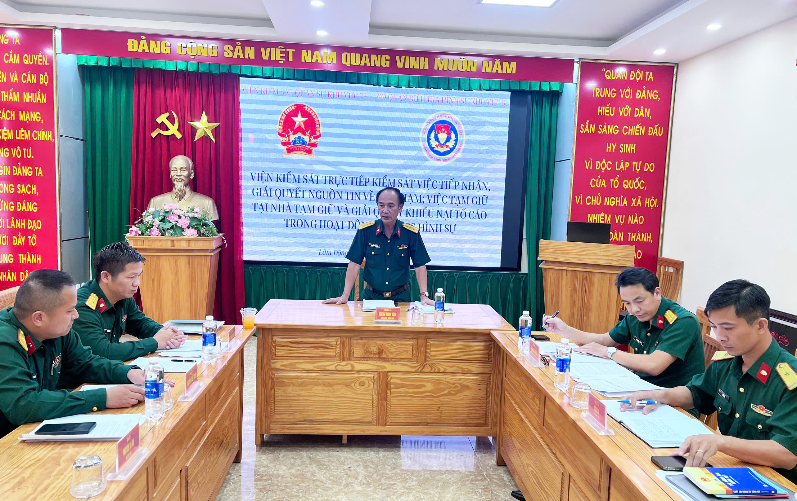 VKS Quân sự Khu vực 73 trực tiếp kiểm sát tại cơ quan Điều tra Hình sự Khu vực 5