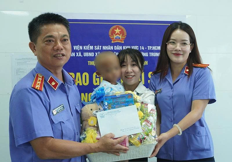 Từ vụ bé trai 2 tuổi bị bạo hành Vai trò chủ trì phối hợp của VKSND Khu vực 14
