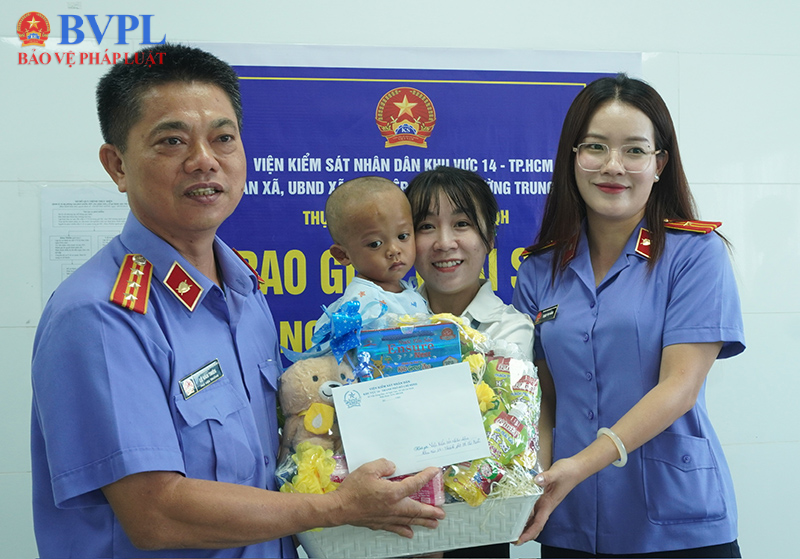 Từ vụ bé trai 2 tuổi bị bạo hành Vai trò chủ trì phối hợp của VKSND Khu vực 14