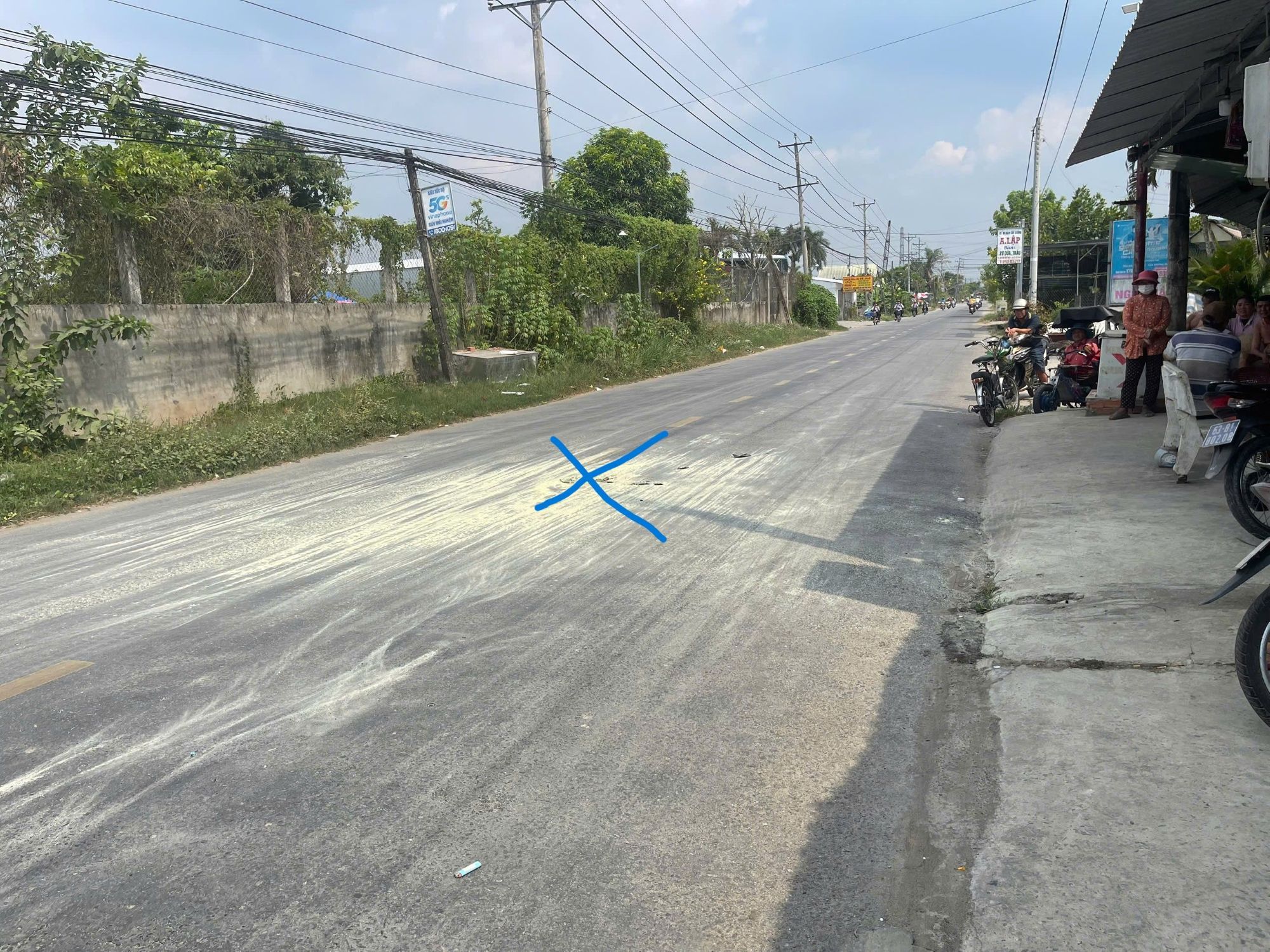 Công an điều tra vụ một người đàn ông tự thiêu trên Tỉnh lộ 869