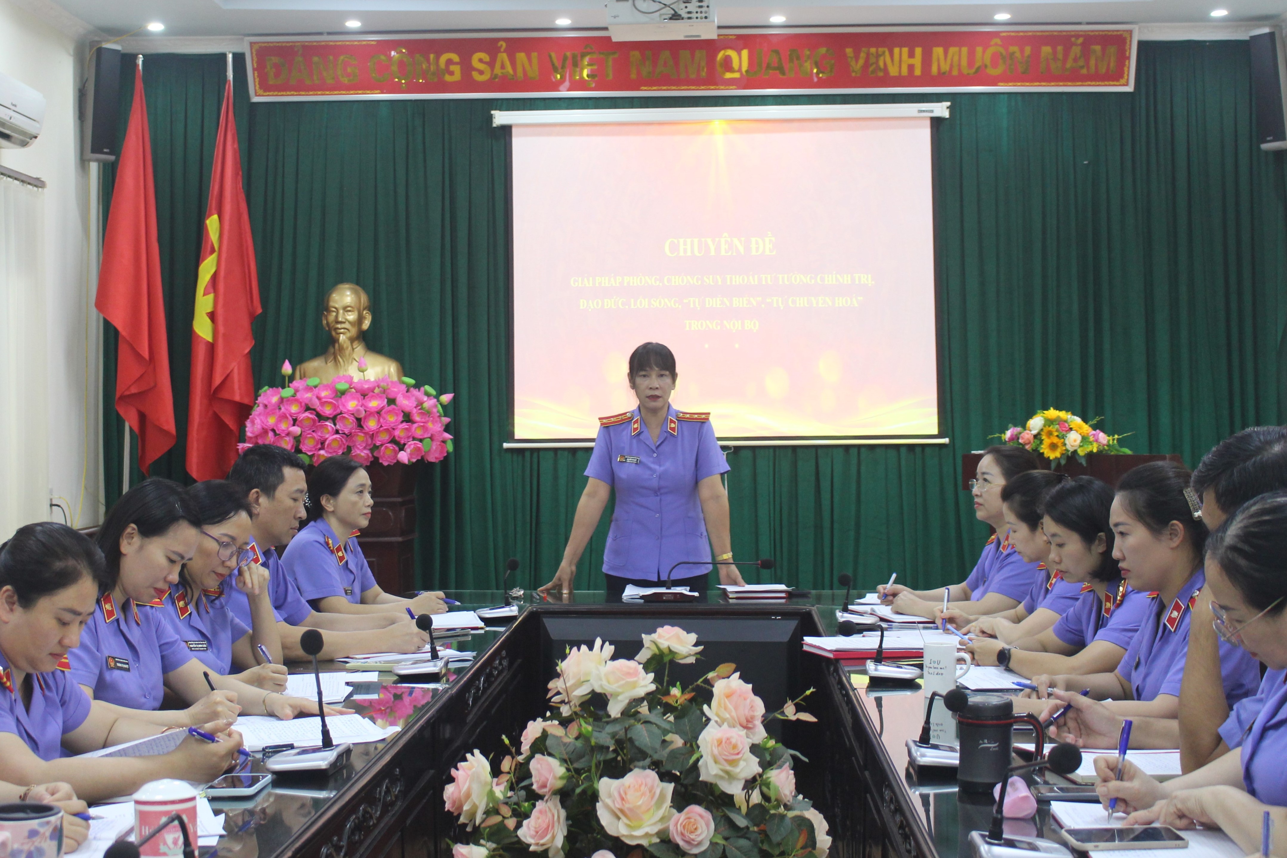Chi bộ 1, Đảng bộ VKSND tỉnh Sơn La sinh hoạt chuyên đề
