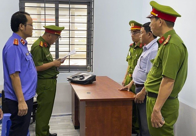 Khởi tố cựu Chủ tịch UBND xã Hàm Kiệm, tỉnh Bình Thuận cũ