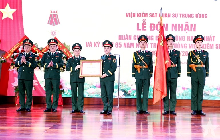 Viện kiểm sát quân sự Trung ương đón nhận Huân chương Chiến công hạng Nhất