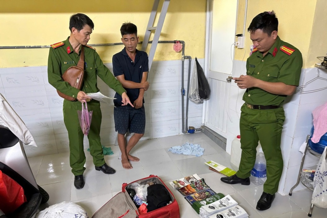 Bắt giữ nhóm sản xuất, buôn bán cà phê giả