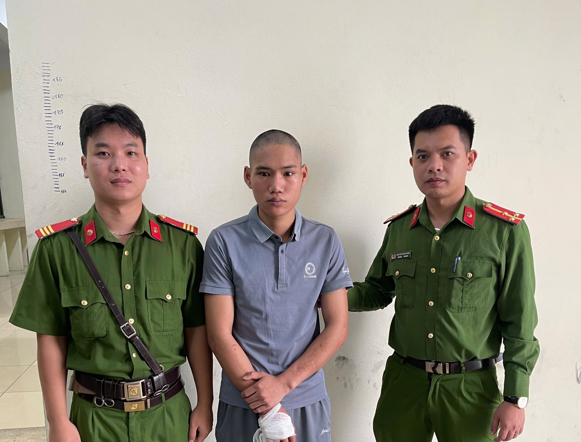 Phê chuẩn khởi tố đối tượng say rượu, cầm hung khí đuổi đánh người dân