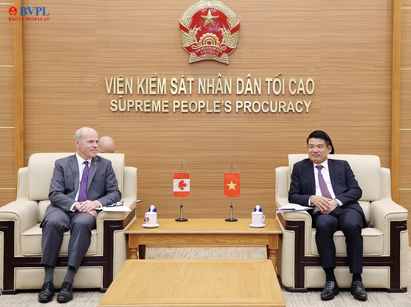 Viện trưởng VKSND tối cao Nguyễn Huy Tiến tiếp Đại sứ Canada tại Việt Nam