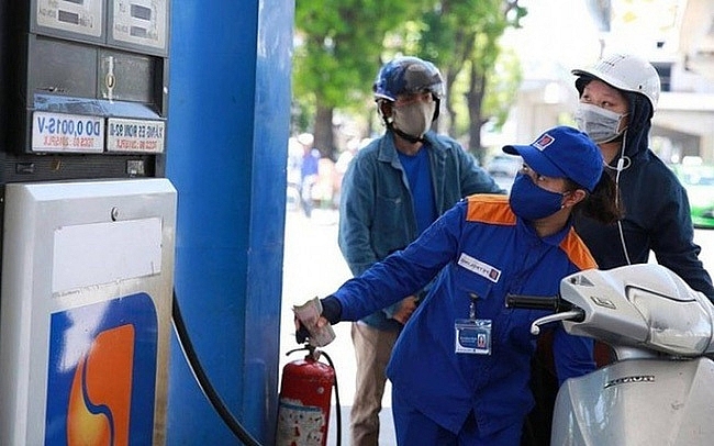 Từ 15h ngày 14 5 Giá các mặt hàng xăng dầu đều giảm