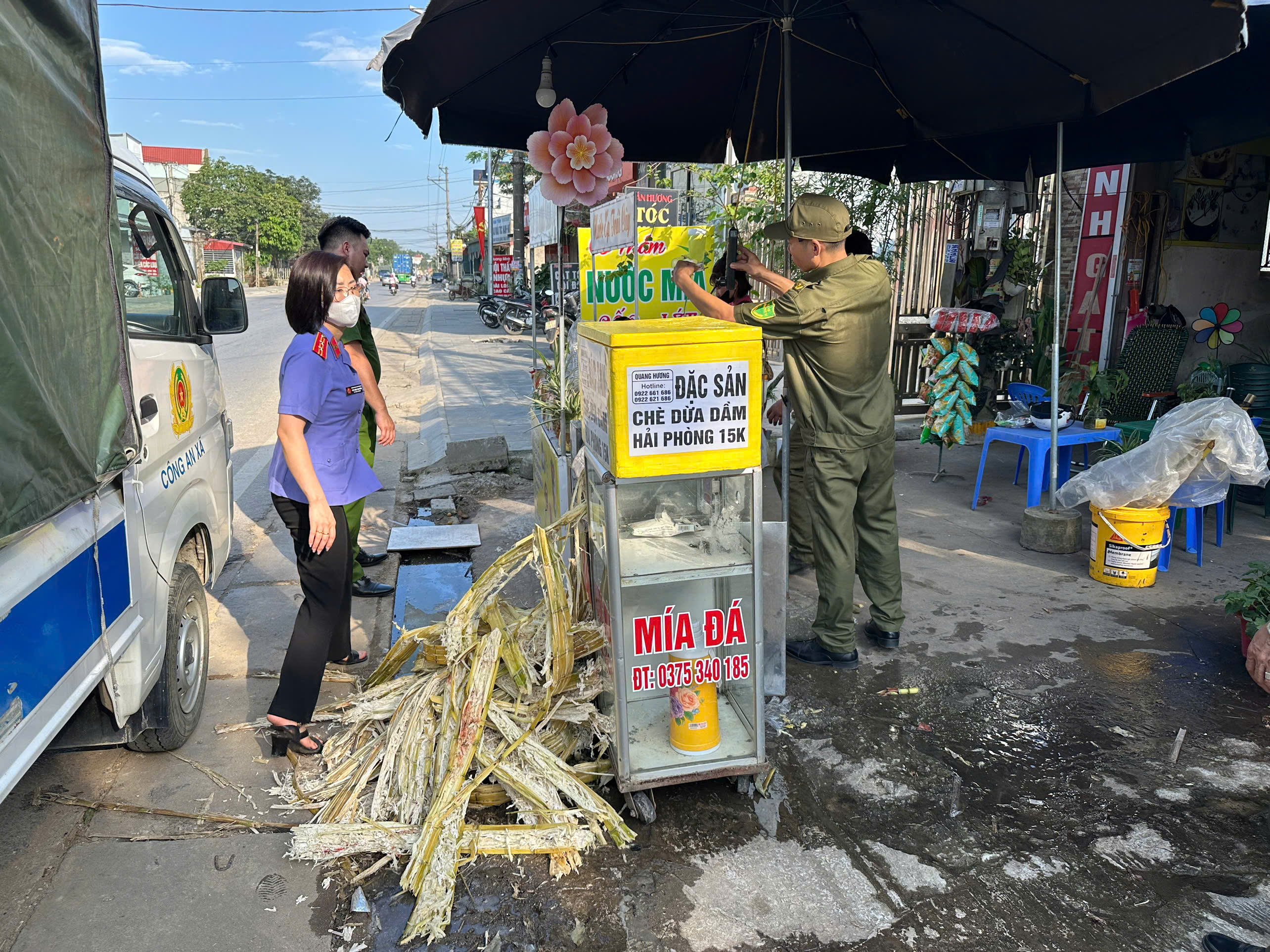 Viện kiểm sát vào cuộc, kiến nghị xử lý lấn chiếm vỉa hè, xả rác thải tại khu vực chợ Tây Cốc