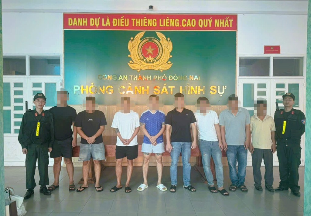 Triệt phá đường dây cá độ bóng đá trên không gian mạng với số tiền 70 tỉ tháng