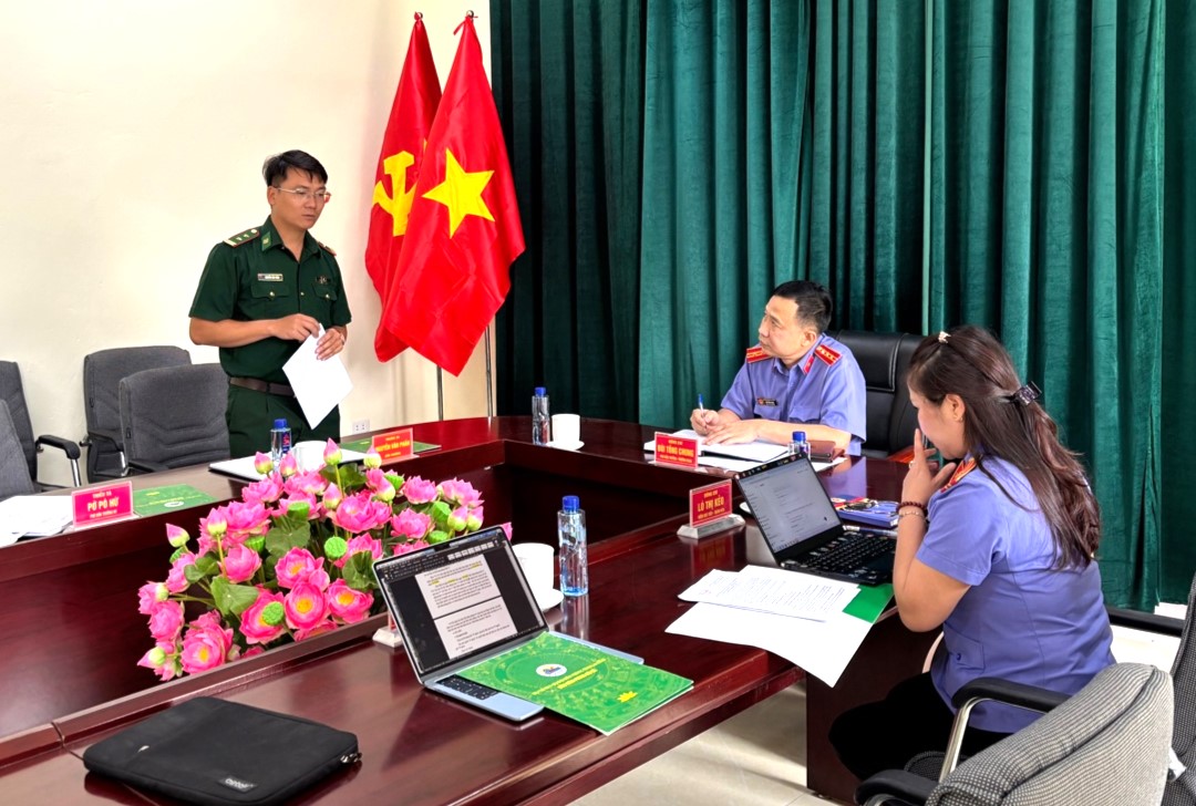VKSND khu vực 4, tỉnh Lai Châu trực tiếp kiểm sát việc bắt, tạm giữ hình sự tại Đồn Biên phòng Mù Cả