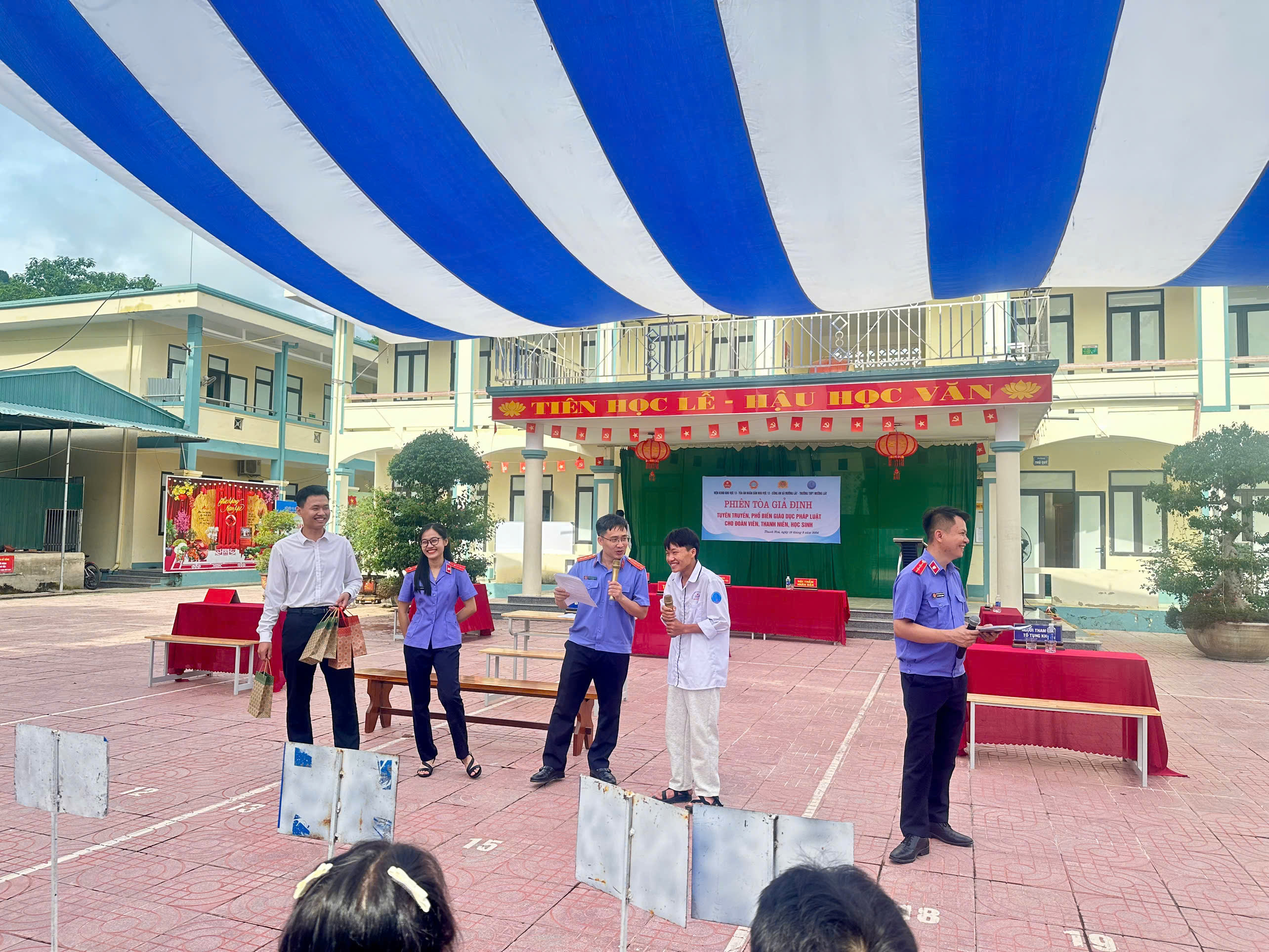 “Phiên tòa giả định” – lớp học pháp luật đặc biệt giữa vùng biên xứ Thanh