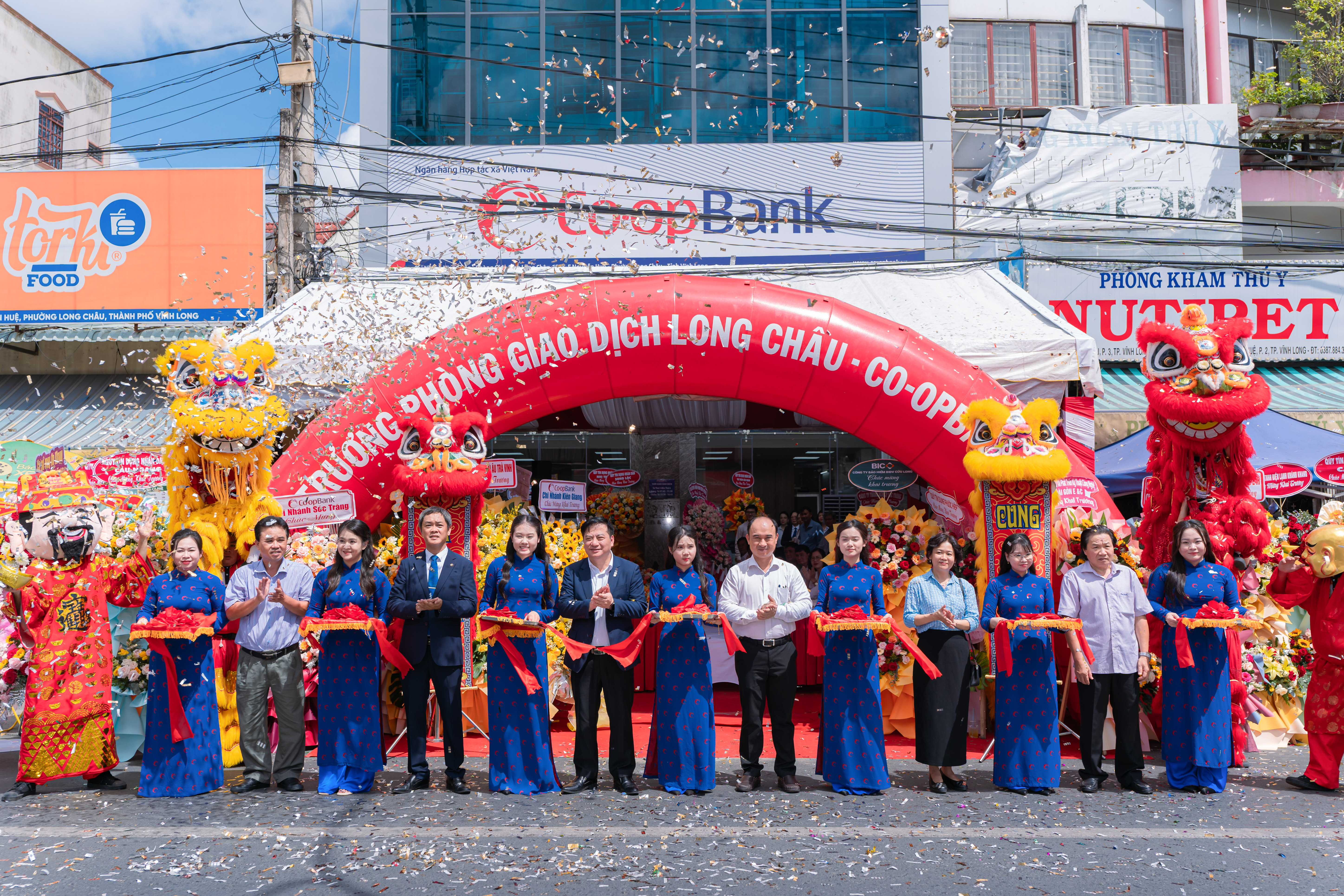 Co-opBank chi nhánh Vĩnh Long khai trương Phòng giao dịch Long Châu
