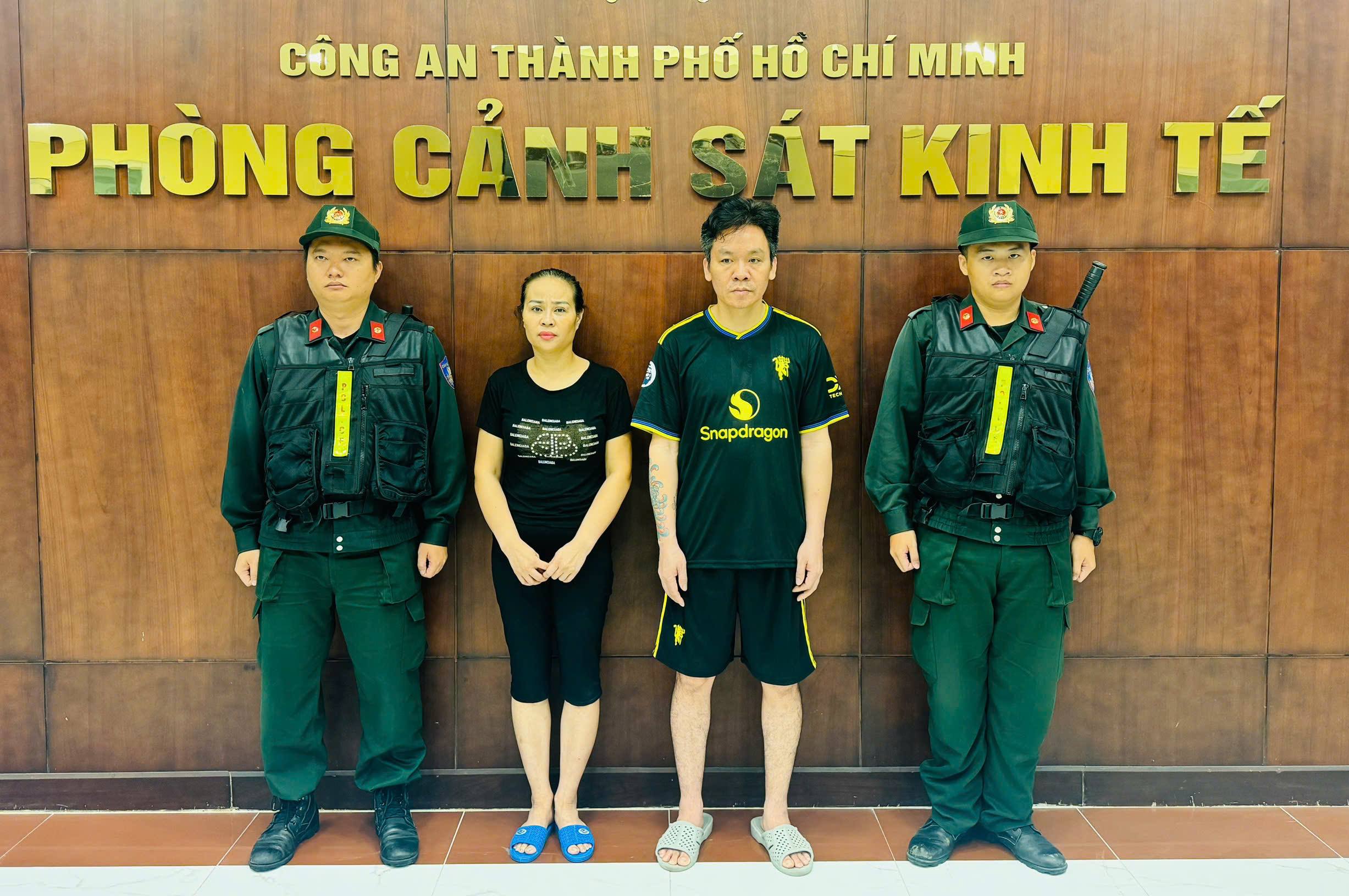 Triệt phá đường dây buôn lậu vàng từ Campuchia về TP Hồ Chí Minh với thủ đoạn tinh vi
